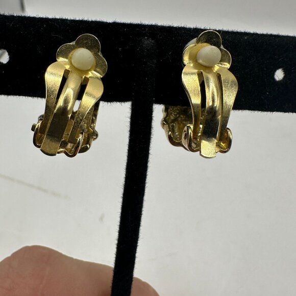 Vintage Two-Tone Gold & Silver Clip-On Earrings With Textured Design - Picture 3 of 5